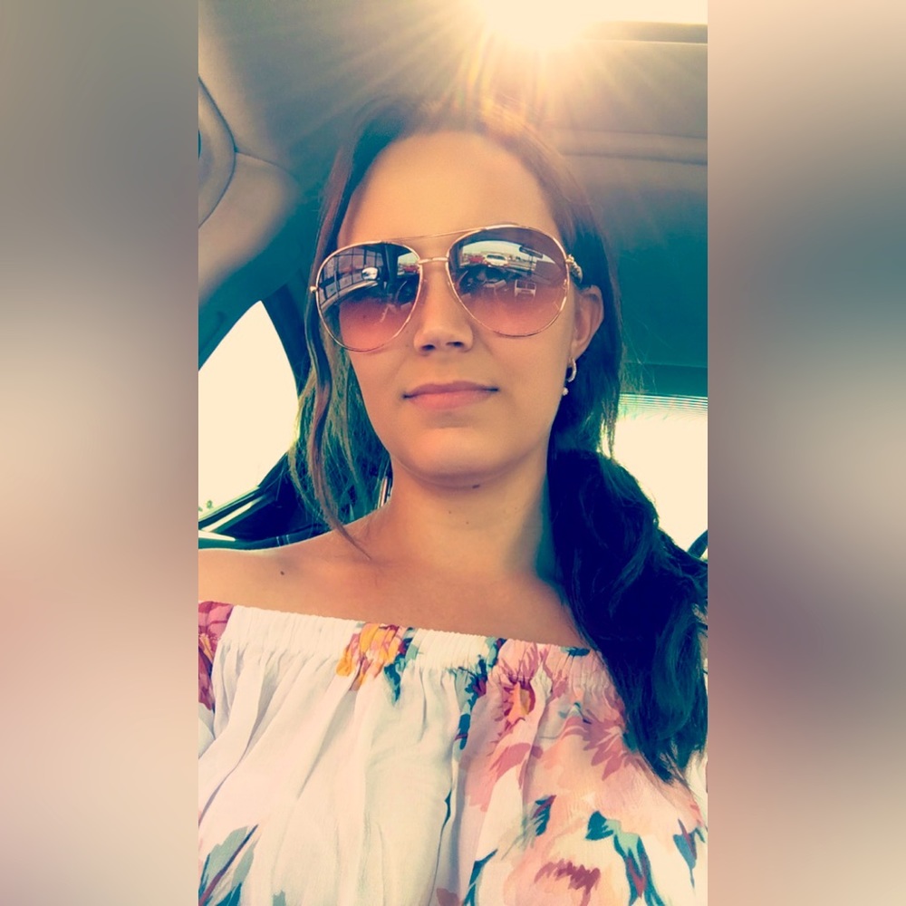 Meet your Posher, Jessica